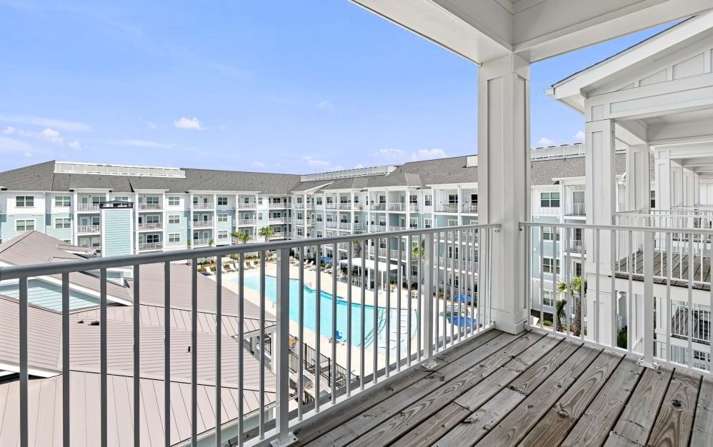 2B3 - 2 bedroom floorplan layout with 2 bathrooms and 1186 square feet (Scenic Balcony)